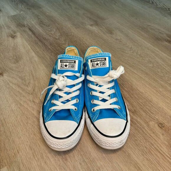 Converse Shoes - Picture 5 of 10